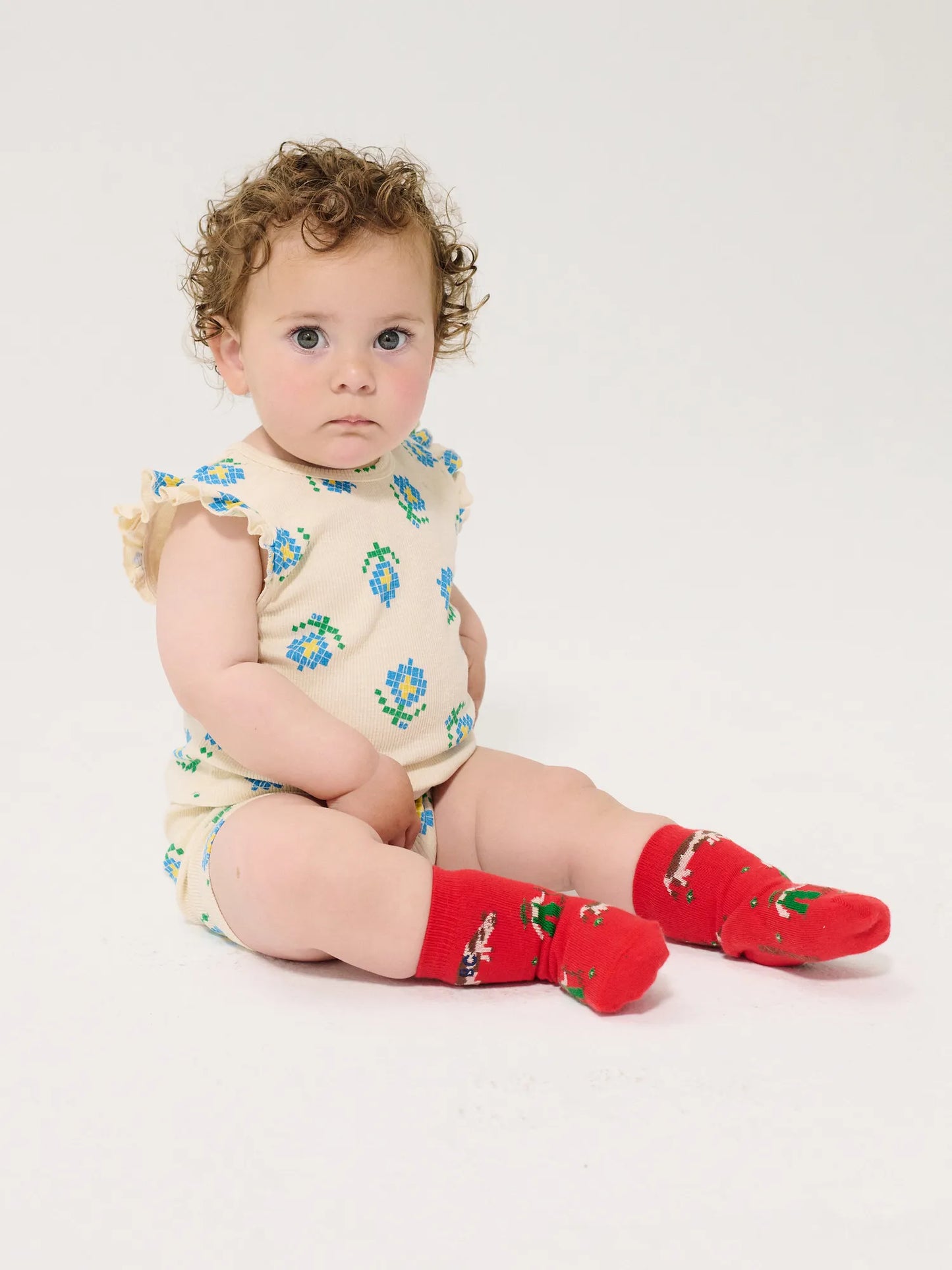 Pixel Flowers all over short leggings