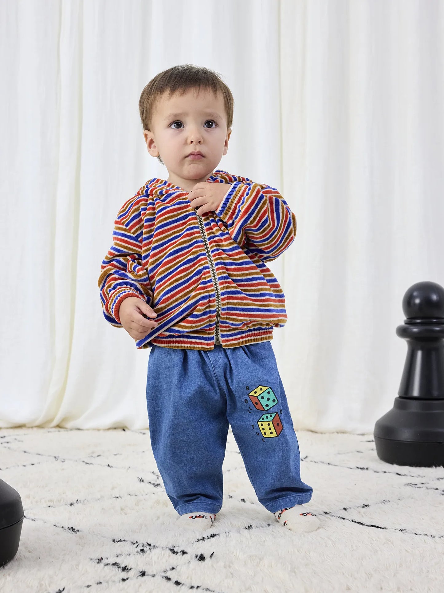 Roll The Dice light denim look