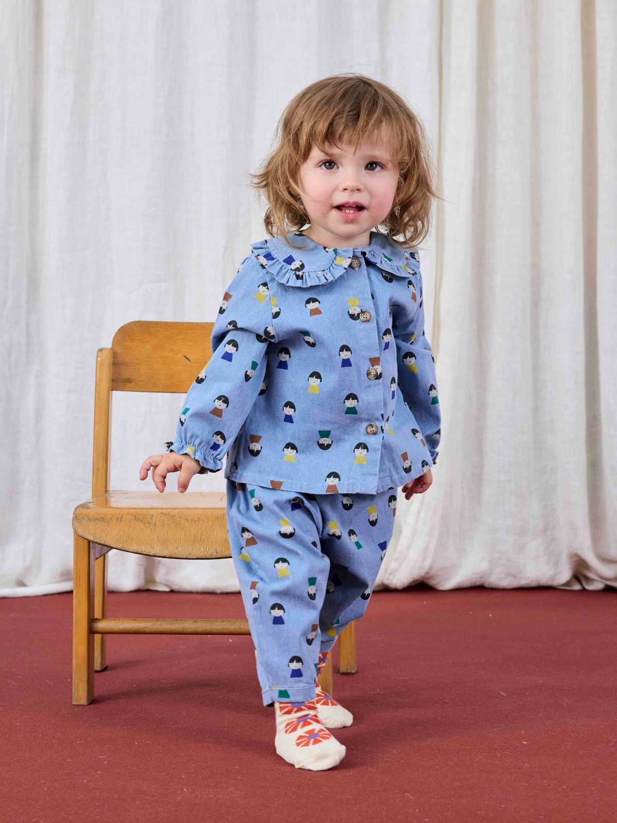 Game Pawns all over light denim blouse