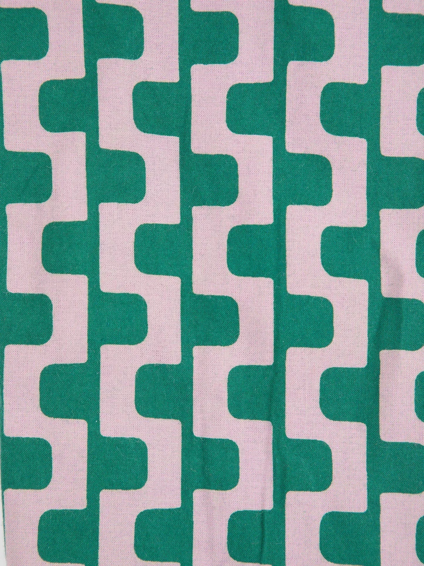 Chain all over bottle cover