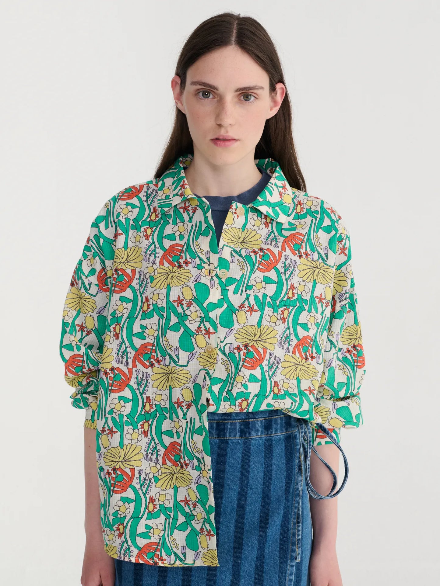 Color herbalist pattern collar shirt