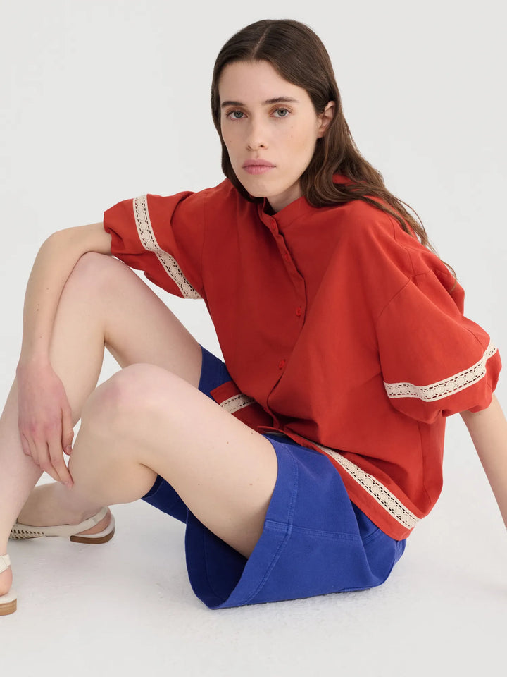 Pleated twill bermudas