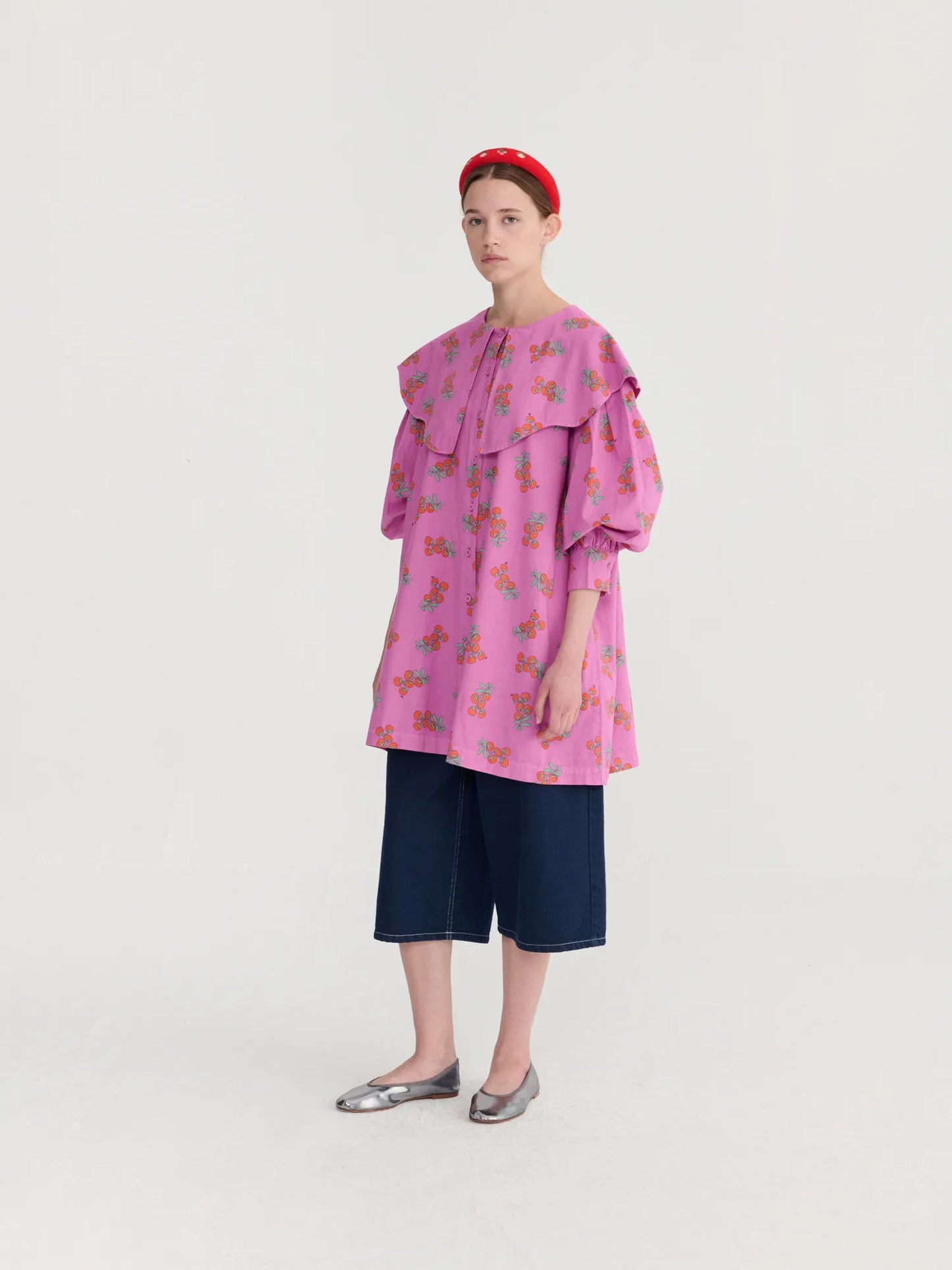 Contrast-stitching denim bermuda