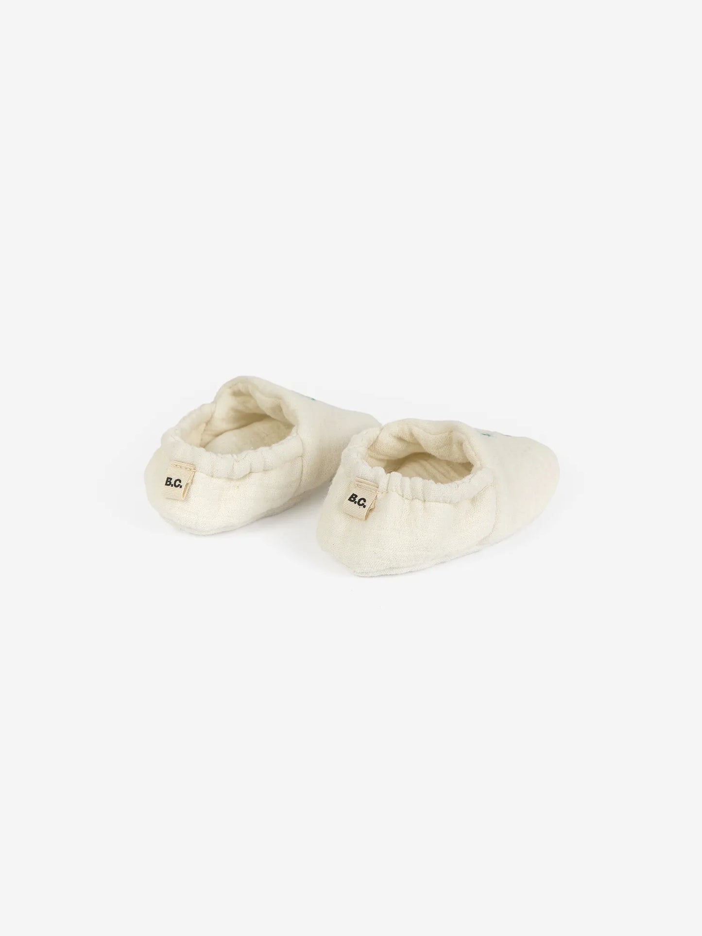 Cool radish all over slippers