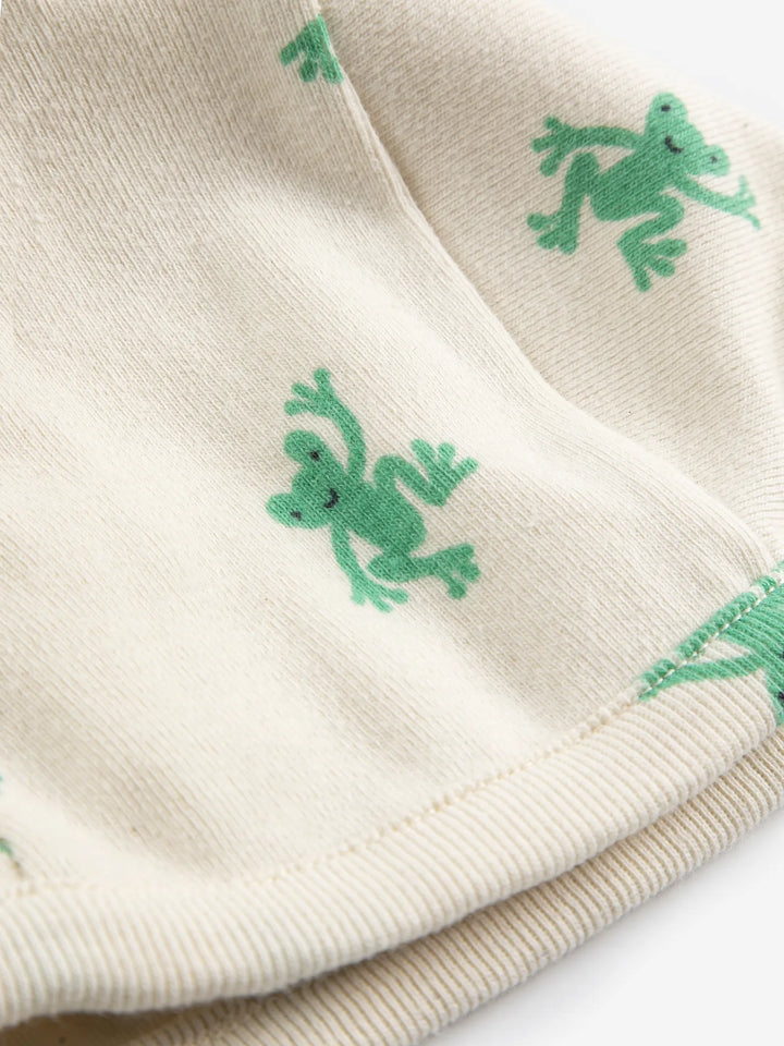 Hopping Frog all over hat