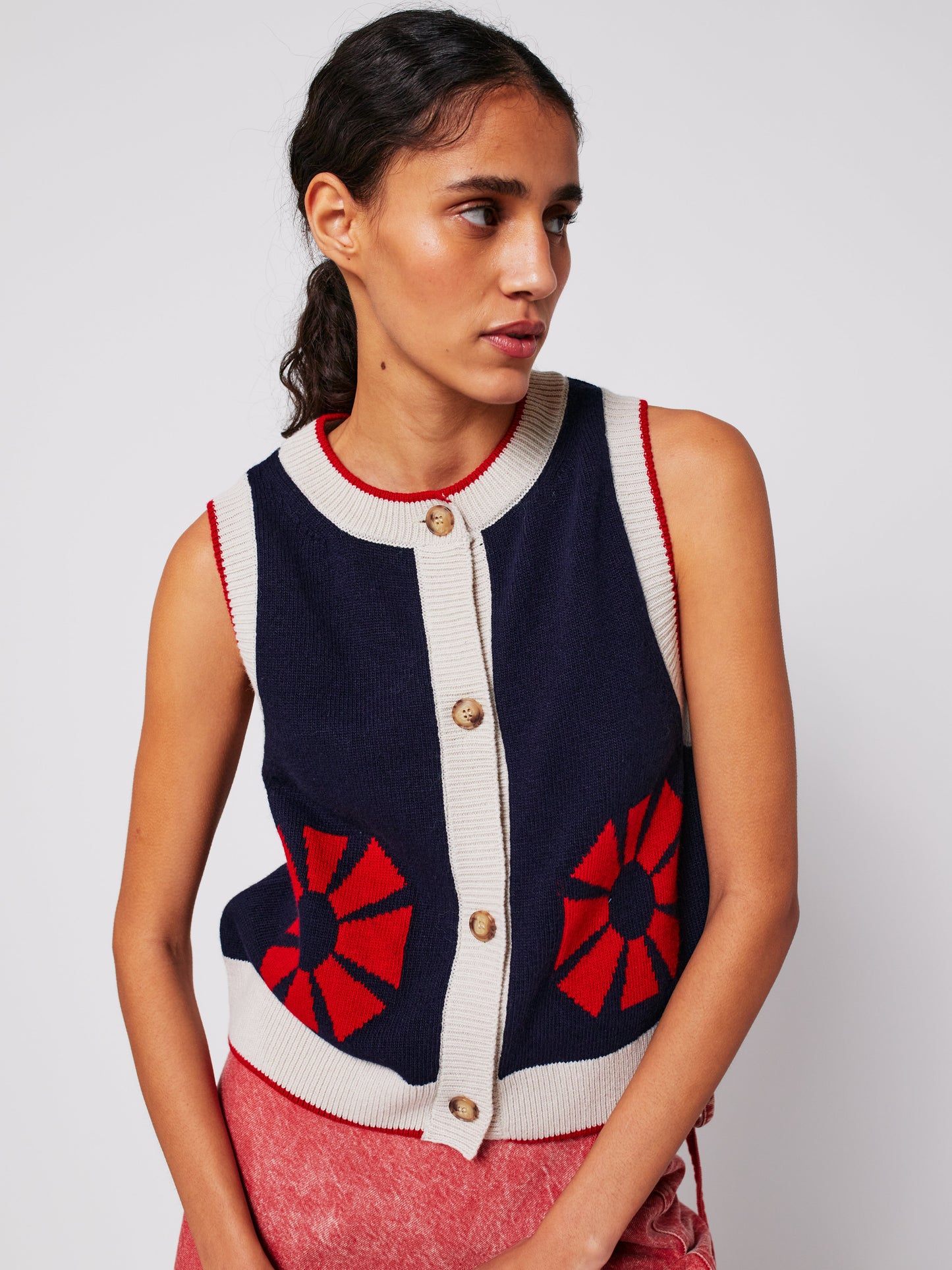 Flower knitted vest