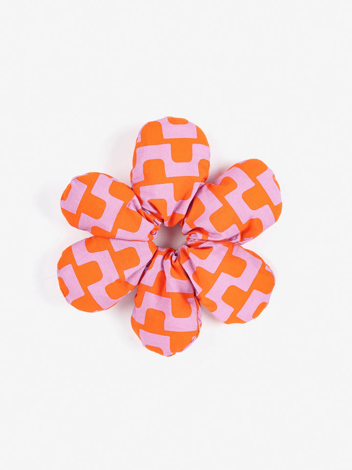 Chain all over flower scrunchie