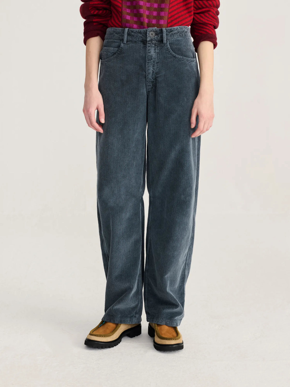 Corduroy barrel trousers
