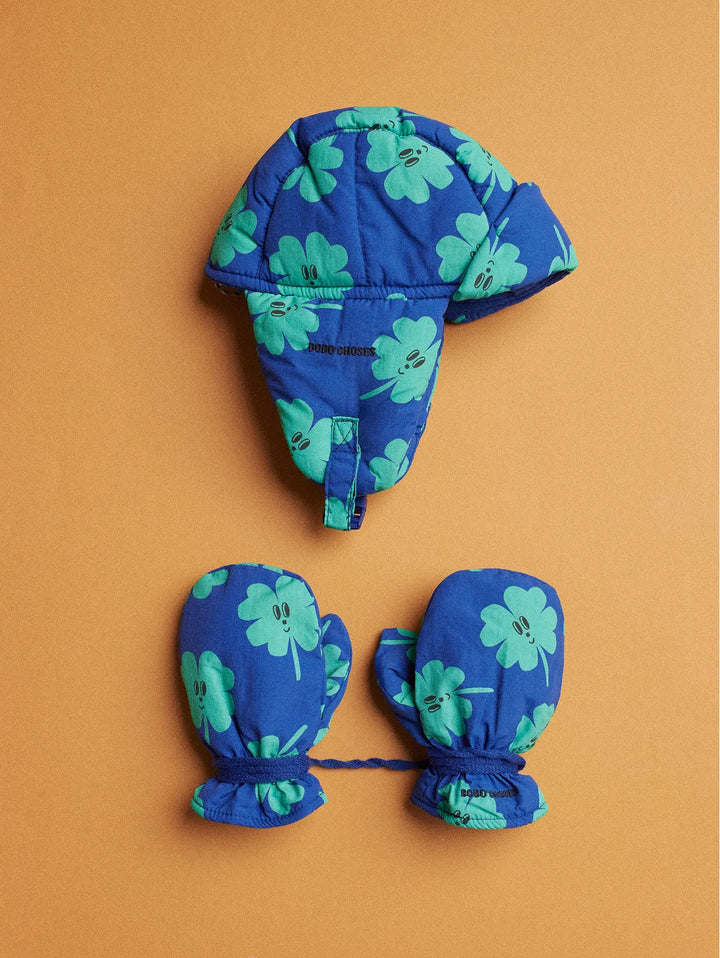 Lucky Clover all over chapka & mittens set