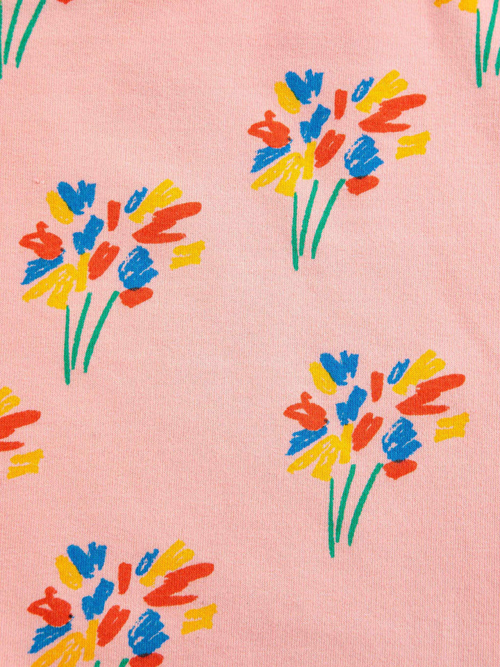 スウェットシャツ全体に花火が描かれている