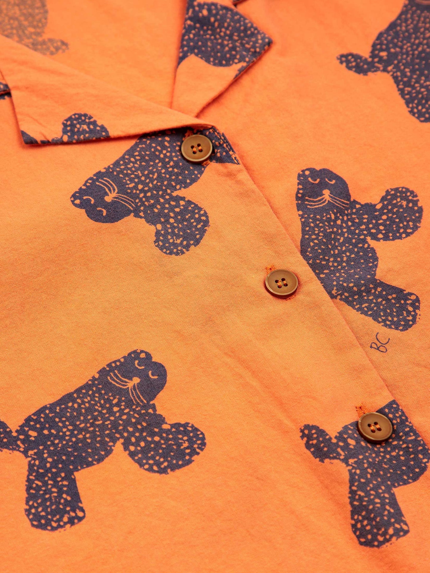 大きな猫柄の織りシャツ
