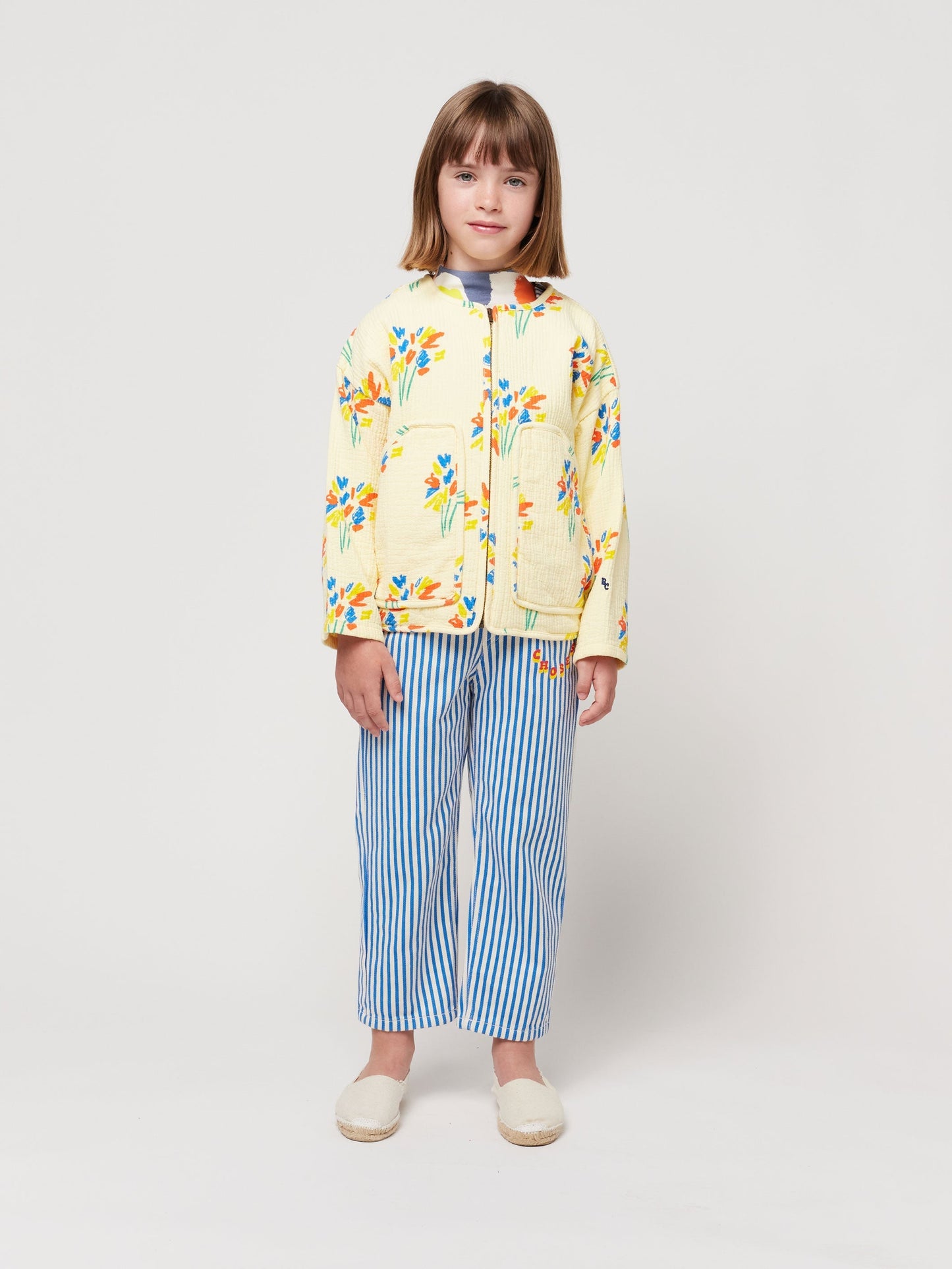 キルティングジャケット全体に花火が描かれています