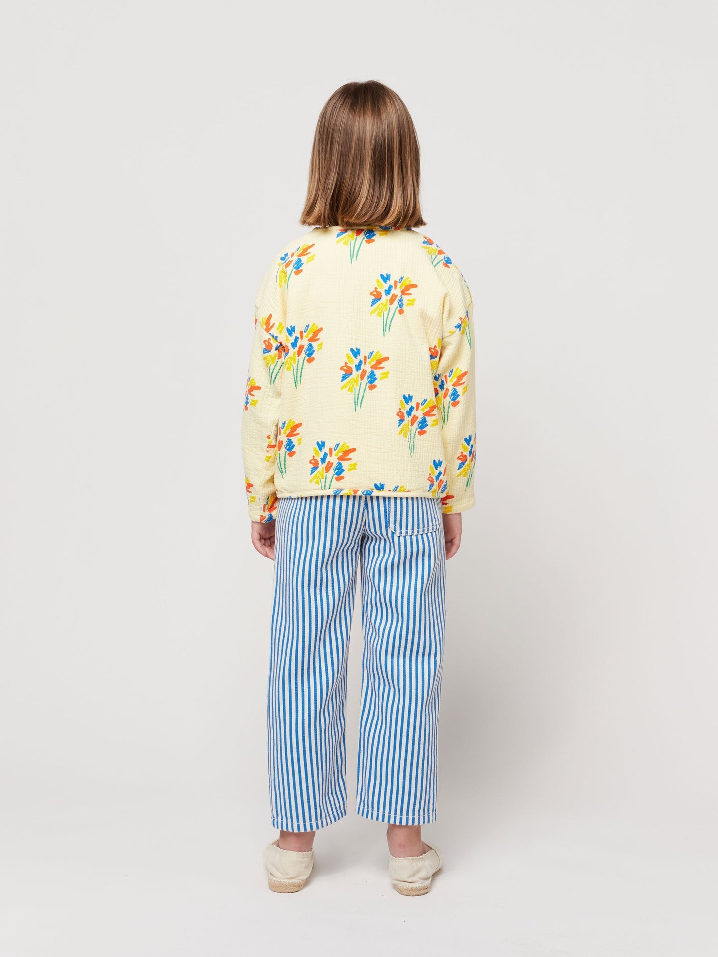 キルティングジャケット全体に花火が描かれています