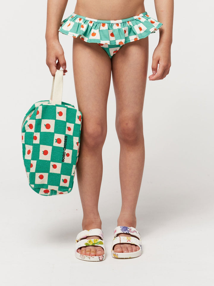 ビキニ全体にトマト