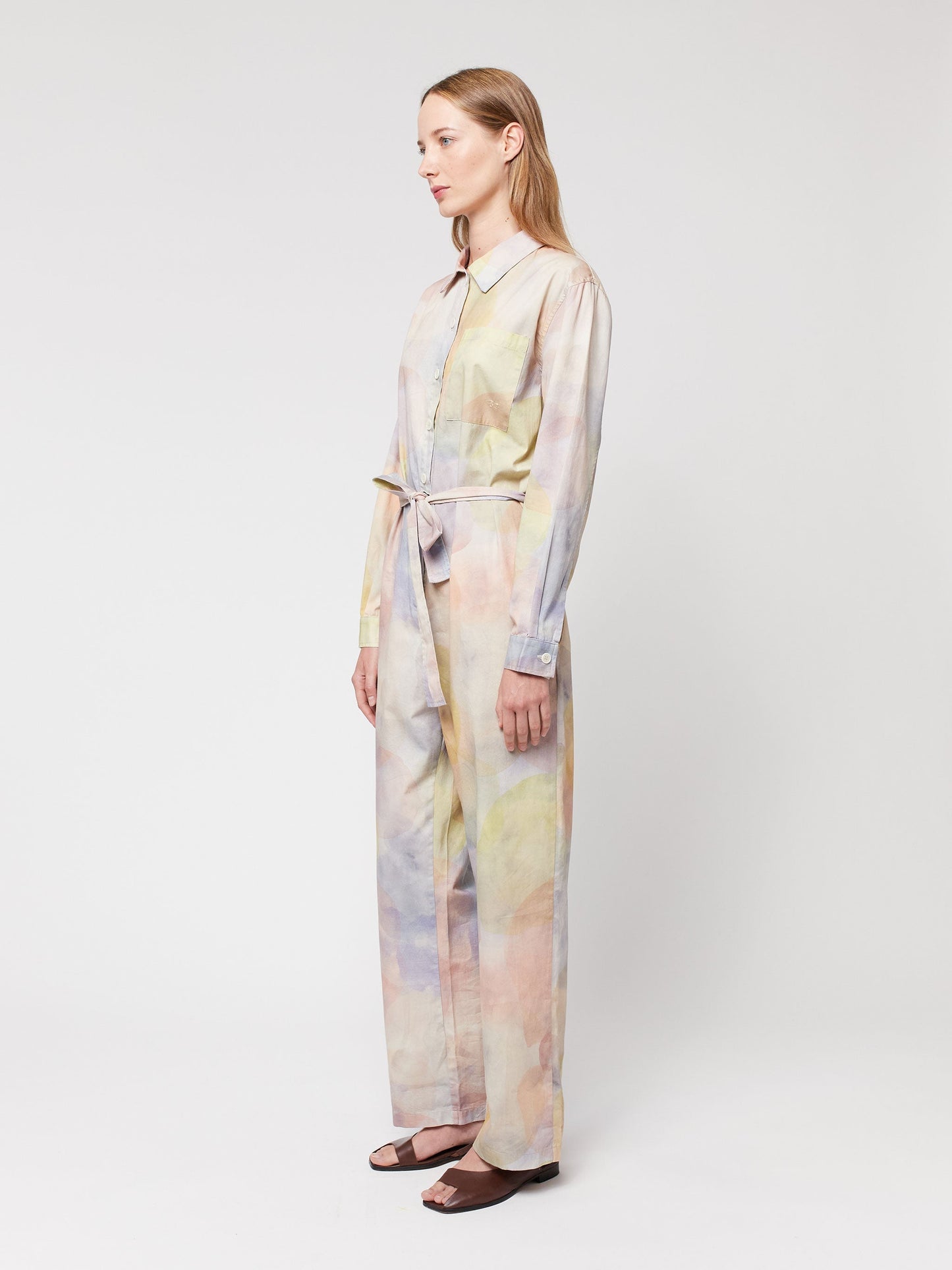 スカイライトプリントのボタン付きオーバーオール